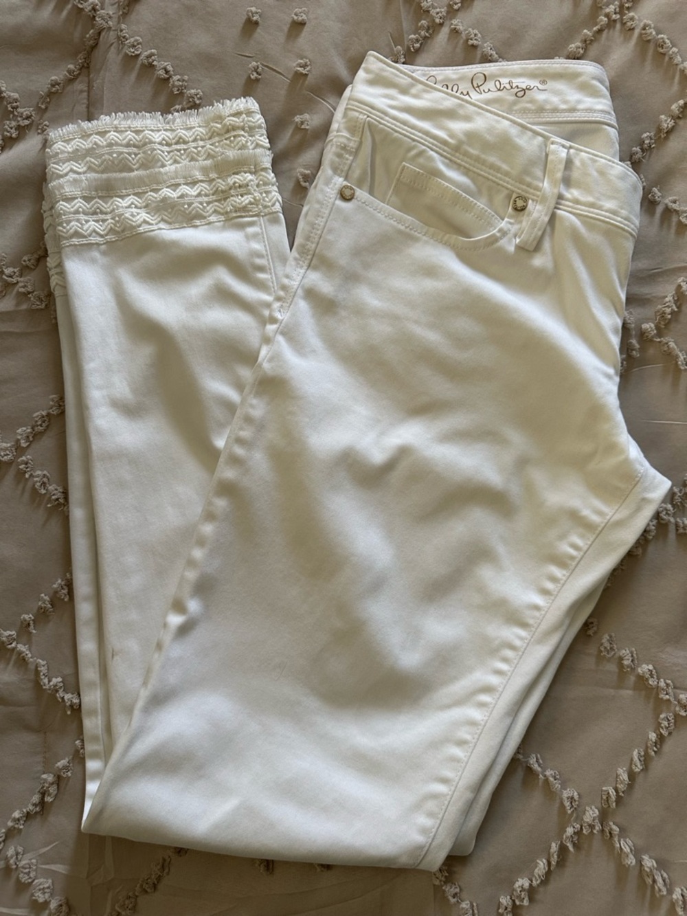 Lilly Pulitzer Classy Worth White Skinny Jeans with Lace Hem Size 4